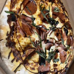 Sirens Cafe & Custom Catering - Fiero pizza