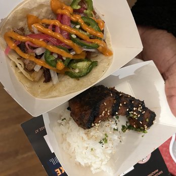 Smoke N Seoul - Taco and sticky ribs with rice - Food Trucks Near Me Smoke N Seoul - Taco and sticky ribs with rice - Food Trucks Near Me