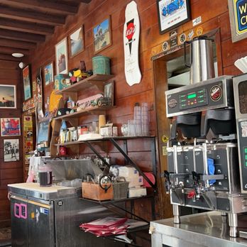 Maxine's Cafe - Kitchen area - Breakfast & Brunch Near Me - Los Angeles, California