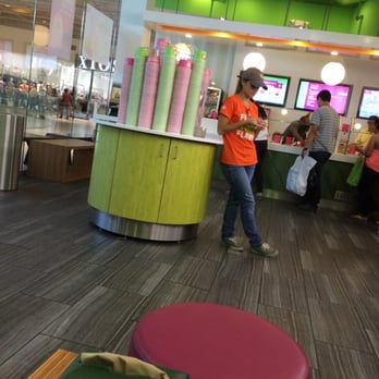 16 Handles - Desserts Near Me - Elizabeth, New Jersey