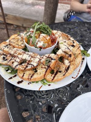 Kaos Pizzeria by null