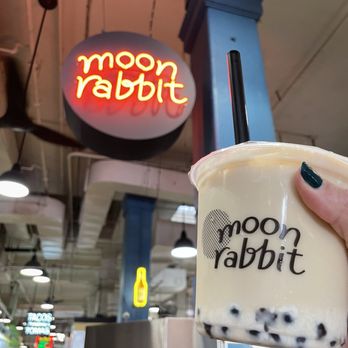 Moon Rabbit - Jasmine green tea with sea salt coconut cream - Bubble Tea Near Me - Los Angeles, California Moon Rabbit - Jasmine green tea with sea salt coconut cream - Bubble Tea Near Me - Los Angeles, California