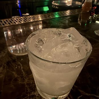 Mae's Room - Cocktail Bars Near Me - Miami, Florida