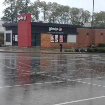 Wendy's - Fast Food Near Me - Akron, Ohio