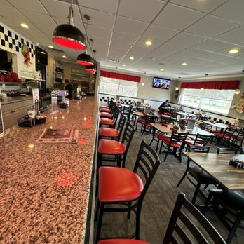 Silver Flash Restaurant - The Interior - Breakfast & Brunch Near Me - Posen, Illinois