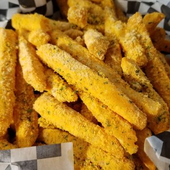 Chicken Plus - Snowing cheese fries. Was strangely sweet n tasted like sour cream and onion seasoning. - Chicken Wings Near Me - Vaughan, Ontario