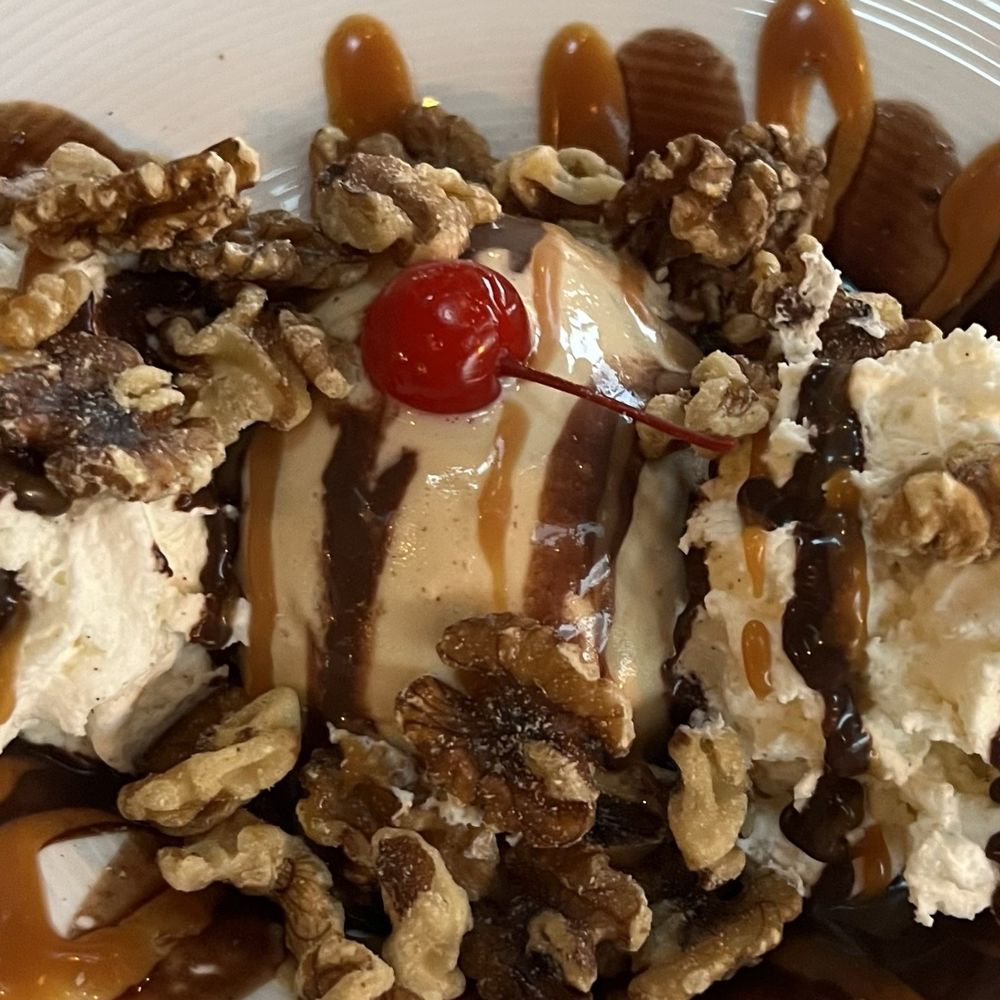 Fresh Salt - Warm Chocolate Chip Cookie + Caramel Gelato - Seafood Near Me - Old Saybrook, Connecticut Fresh Salt - Warm Chocolate Chip Cookie + Caramel Gelato - Seafood Near Me - Old Saybrook, Connecticut
