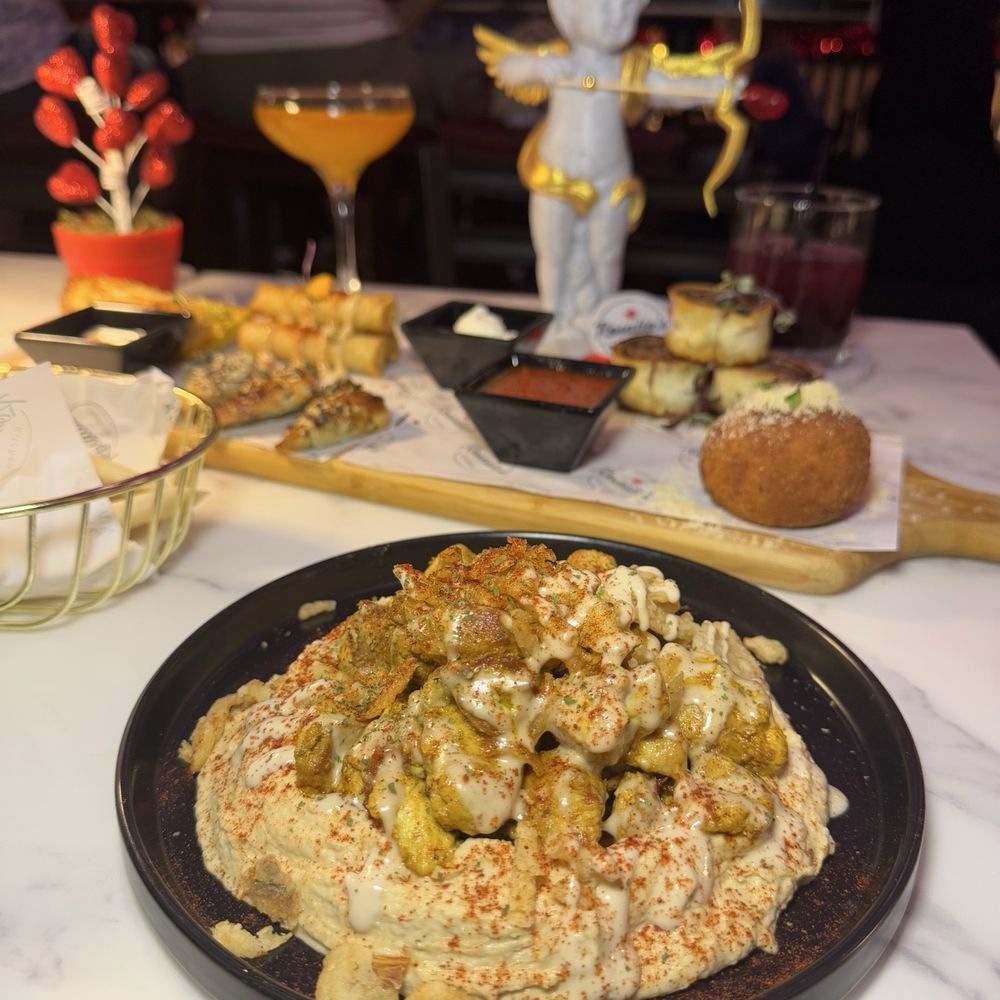 Rosalia's Kitchen - Hummus with Chicken Shawarma - Italian Near Me - Miramar, Florida