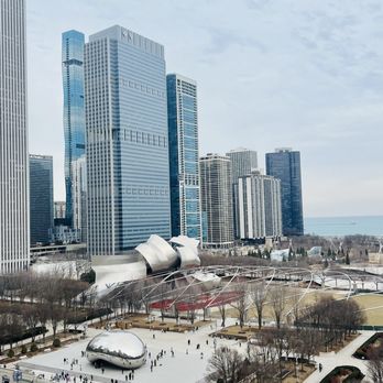 Cindy's Rooftop - Views! - New American Near Me - Chicago, Illinois