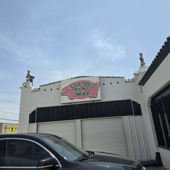Bakers Ribs - Street facing side of building - Barbeque Near Me - Dallas, Texas Bakers Ribs - Street facing side of building - Barbeque Near Me - Dallas, Texas