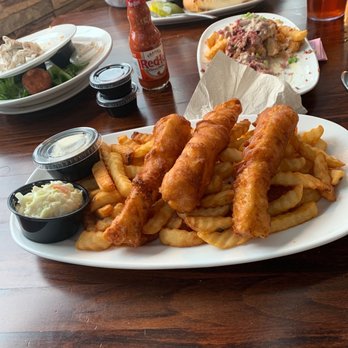 Slyman's Tavern - Independence - Fish dinner - Bars Near Me - Independence, Ohio