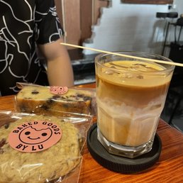 Latte, cranberry cookie & blueberry bread! The latte doesn't come sweetened - You can ask for brown sugar on the side!