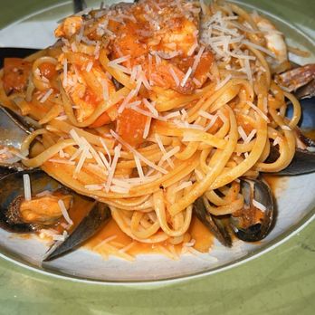 SOMA Restaurant & Bar - Seafood linguine - Italian Near Me - San Francisco, California SOMA Restaurant & Bar - Seafood linguine - Italian Near Me - San Francisco, California