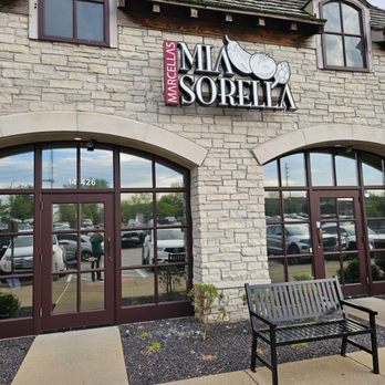 Mia Sorella - Front door to Mia Sorella. Welcome. - Italian Near Me - Ballwin, Missouri Mia Sorella - Front door to Mia Sorella. Welcome. - Italian Near Me - Ballwin, Missouri