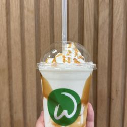 Wahlburgers - Salted Caramel Shake