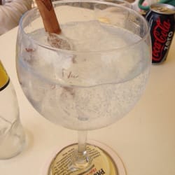 Chiringuito Ibiza - Gin tonic with bulldog