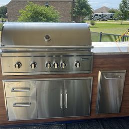 Outdoor kitchen