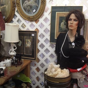 Gilley's Antique Mall - Pensive mannequin - Antiques Near Me - Plainfield, Indiana