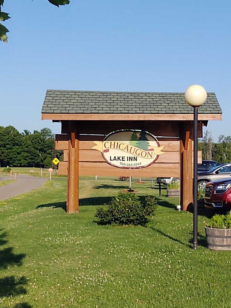 CHICAUGON LAKE INN 17 Photos 1700 County Rd 424, Gaastra, Michigan