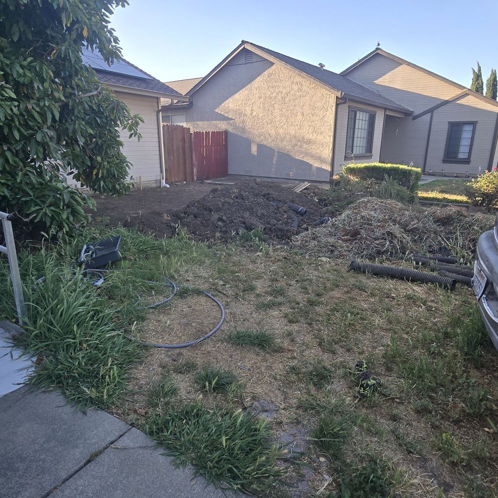 Campos Landscaping - Front yard before - Landscaping Near Me Campos Landscaping - Front yard before - Landscaping Near Me