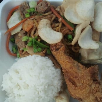 Chowking - Crispy chicken lauriat. - Chinese Near Me - Seattle, Washington