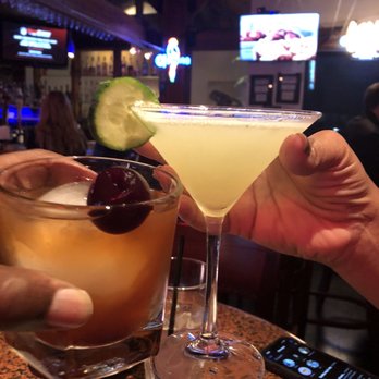 Freda's Seafood Grille - Old fashion and cucumber martini - Seafood Near Me - Austin, Texas
