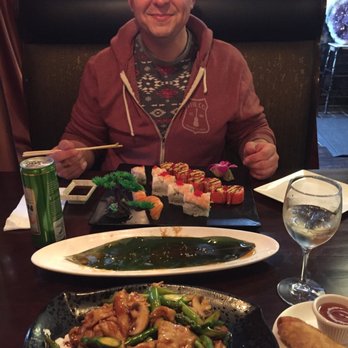 UJ's Asian Bistro - Chicken, asparagus & mushroom dinner & assorted sushi rolls. - Chinese Near Me - Hazlet, New Jersey UJ's Asian Bistro - Chicken, asparagus & mushroom dinner & assorted sushi rolls. - Chinese Near Me - Hazlet, New Jersey