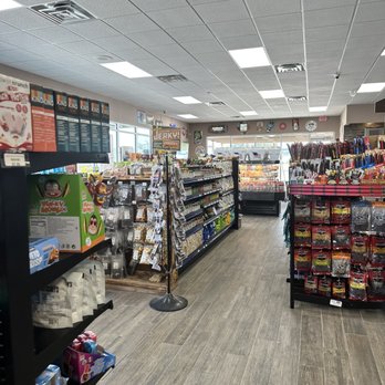Whitewing Market - a wide view of a grocery store - Pizza Near Me - Leander, Texas Whitewing Market - a wide view of a grocery store - Pizza Near Me - Leander, Texas