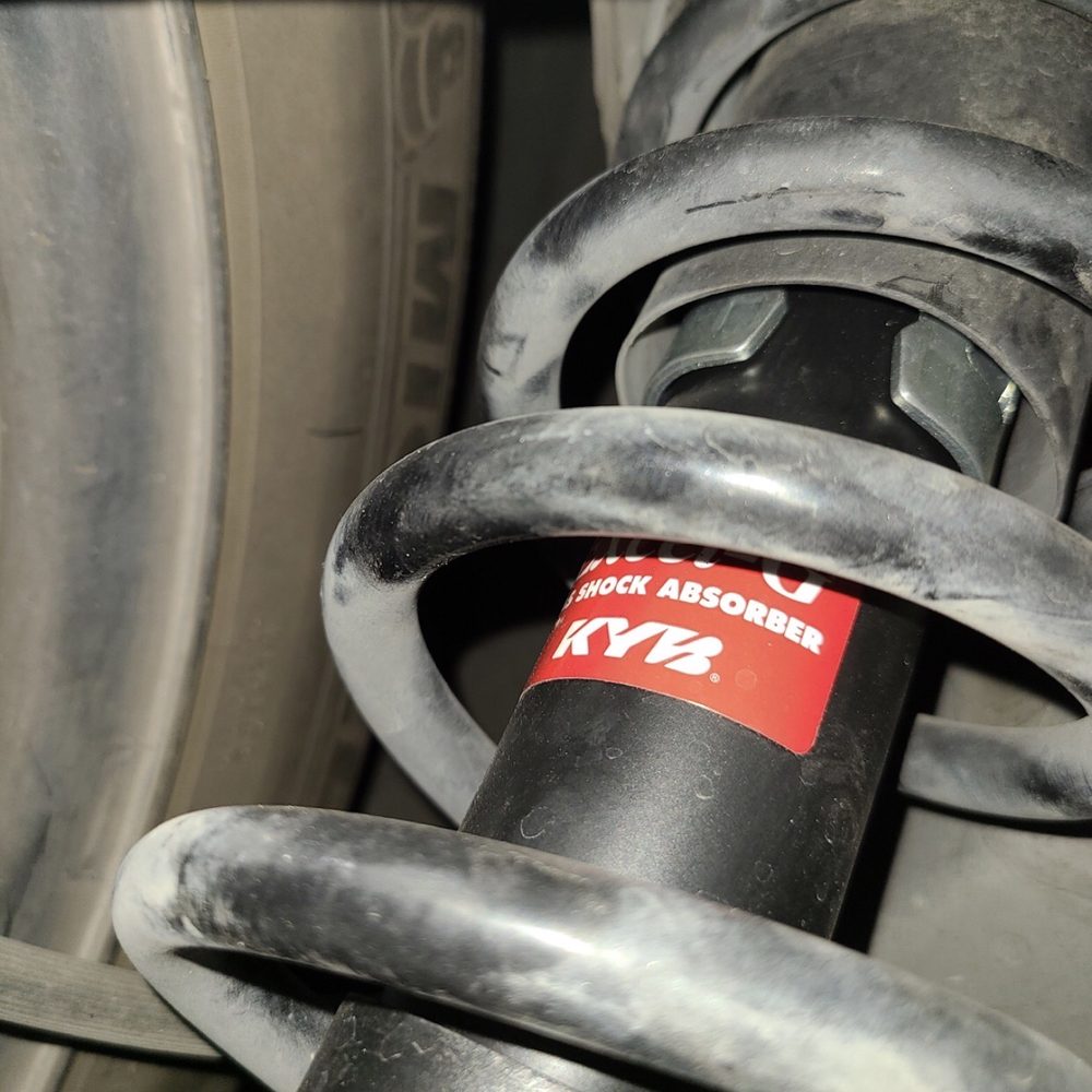 Honcura - KYB shock absorber (not Honda OEM) - Auto Repair Near Me - Glendale, California Honcura - KYB shock absorber (not Honda OEM) - Auto Repair Near Me - Glendale, California