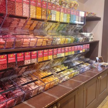 Harbor Candy Shop - Candy Stores Near Me - Ogunquit, Maine