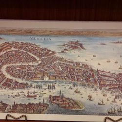 Liber - Map of Venice available in different sizes and in black and white. We have tubes for safe travelling!!