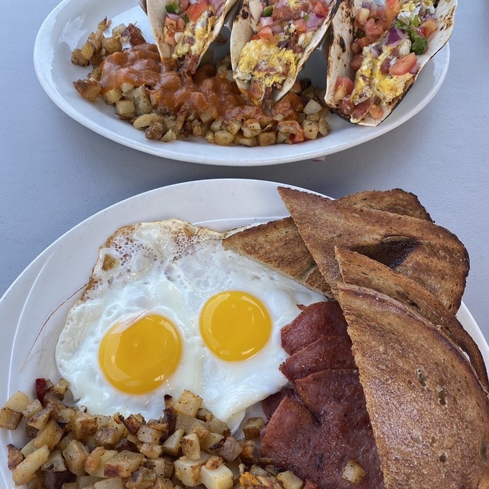 Tacos Del Captain and The Old Salt