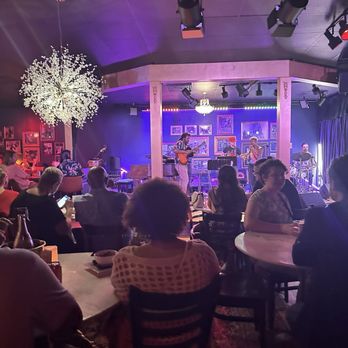 Reveler Experiences - Entrance area / seating for live performances - Bars Near Me - Richmond, Virginia