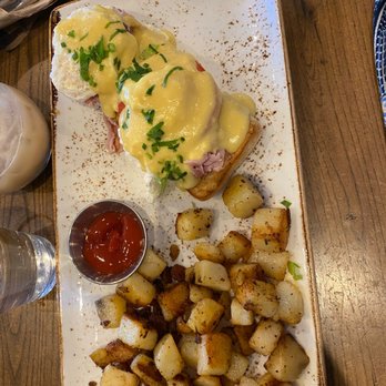 First Watch - Eggs Benedict - Breakfast & Brunch Near Me - Ocala, Florida