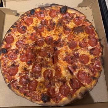 Ray's Pizza - Large Pepperoni and Bacon pizza, DELICIOUS!! - Chicken Wings Near Me - Charleston, South Carolina