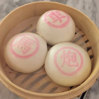 唐宮小聚 - lovely egg custard buns - Dim Sum Near Me - Hong Kong, HK 唐宮小聚 - lovely egg custard buns - Dim Sum Near Me - Hong Kong, HK