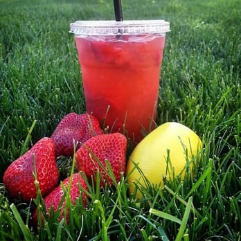 Full Throttle Java - Fresh Squeezed Strawberry Lemonade! (Seasonal) - Bubble Tea Near Me - Redmond, Oregon Full Throttle Java - Fresh Squeezed Strawberry Lemonade! (Seasonal) - Bubble Tea Near Me - Redmond, Oregon