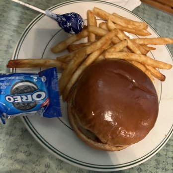 Berry Fields Cafe - Cheese Burger from the children's menu - Cafes Near Me - Centralia, Washington