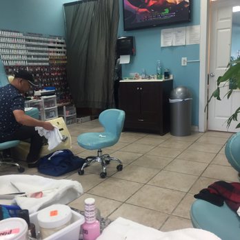 Happy Spa Nails - Back of the business - Nail Salons Near Me - Angels Camp, California