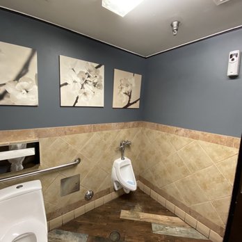 Pho Saigon Pearl - Bathroom - Vietnamese Near Me - Irvine, California Pho Saigon Pearl - Bathroom - Vietnamese Near Me - Irvine, California