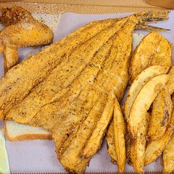 Chik'n Box Carryout - 10.28.2022 Single Lake Trout w Western Fries and 1 wing.