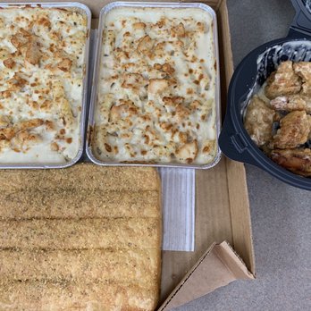 Pizza Hut - 2 orders of chicken Alfredo, breadsticks and Parmesan bone-out Wings - Pizza Near Me - Eagle Mountain, Utah