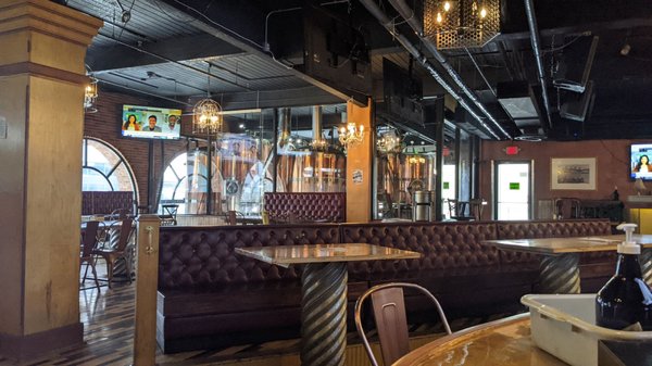Harper's Restaurant & Brew Pub by null