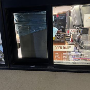 Taco Bell - After we asked them to drop the food for our customers, DoorDash order they proceeded to grab a trashcan and stick it in front of their - Fast Food Near Me - Independence, Missouri