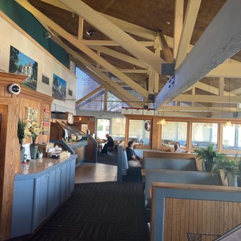 Marie Callender's - Dining room - American Near Me - Camarillo, California