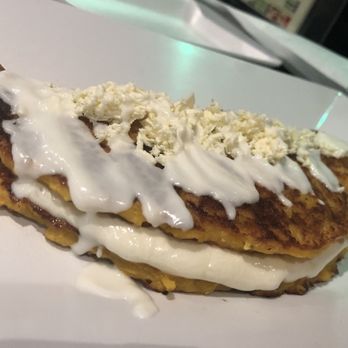 Los Verdes - Cachapa - Colombian Near Me - Miami Lakes, Florida Los Verdes - Cachapa - Colombian Near Me - Miami Lakes, Florida