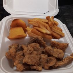 Carzell's KITCHEN - This is supposed to be 1pc whiting meal, but what I received was fish scraps.