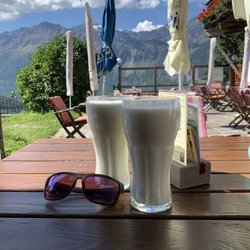 Jausenstation Bichl - Frische Buttermilch.