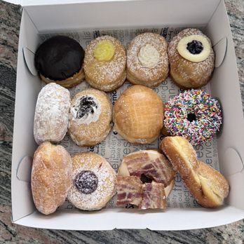 Sanremo Bakery - Bakeries Near Me - Etobicoke, Ontario
