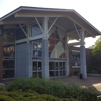 Williamsburg Revolutions - Main Visitors Center entrance from the parking lot. - Gift Shops Near Me - Williamsburg, Virginia